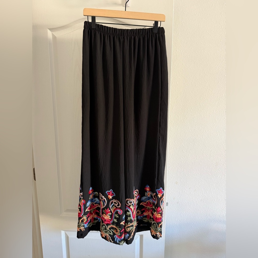 Liv Los Angeles Embroidered Palazzo Pants SZ S